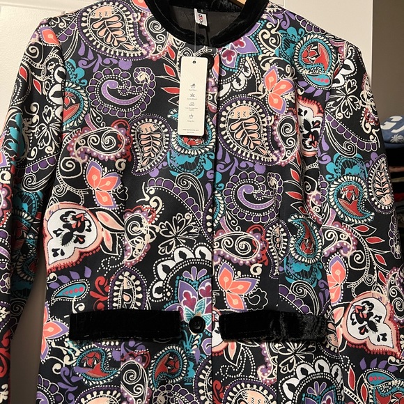 Light summer jacket - new with tags - size small - Picture 4 of 5